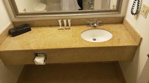 Hotel Country Inn & Suites By Carlson Manchester