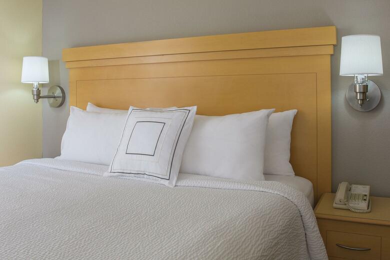 Hotel Courtyard By Marriott