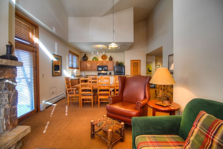 Hotel Zephyr Mountain Lodge