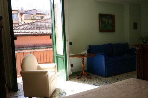 Hostal Sorrento Inn Guesthouse