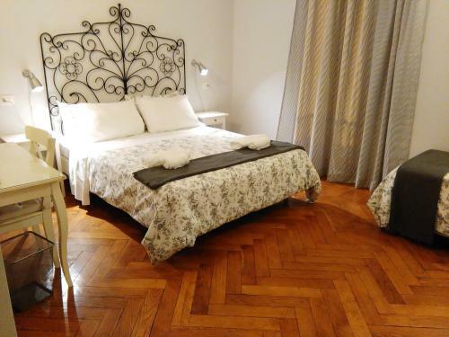 Hostal Villa Borghese Guest House
