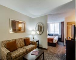 Hotel *hawthorn Suites*
