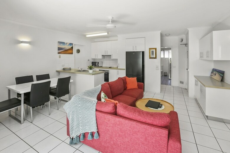 Hotel Agincourt Beachfront Apartments