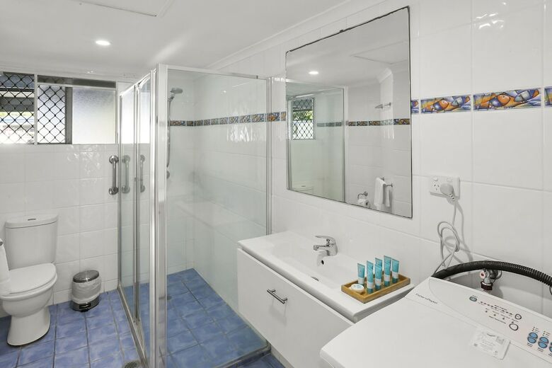 Hotel Agincourt Beachfront Apartments