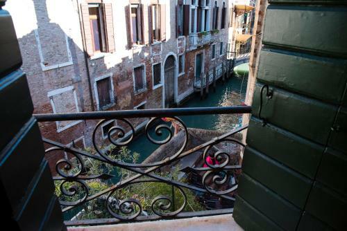 Charming Venice Apartments
