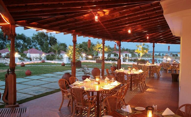 Hotel Chariot Beach Resort
