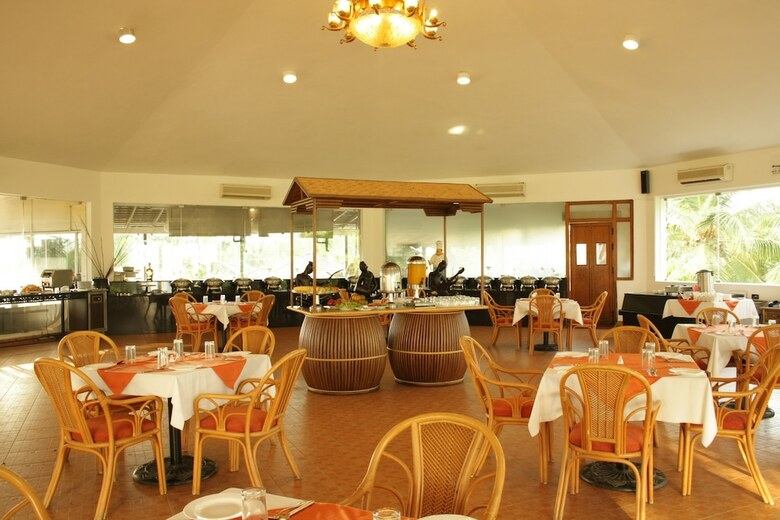 Hotel Chariot Beach Resort
