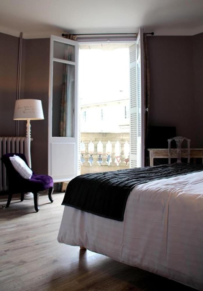 Hotel Souvenirs De Familles