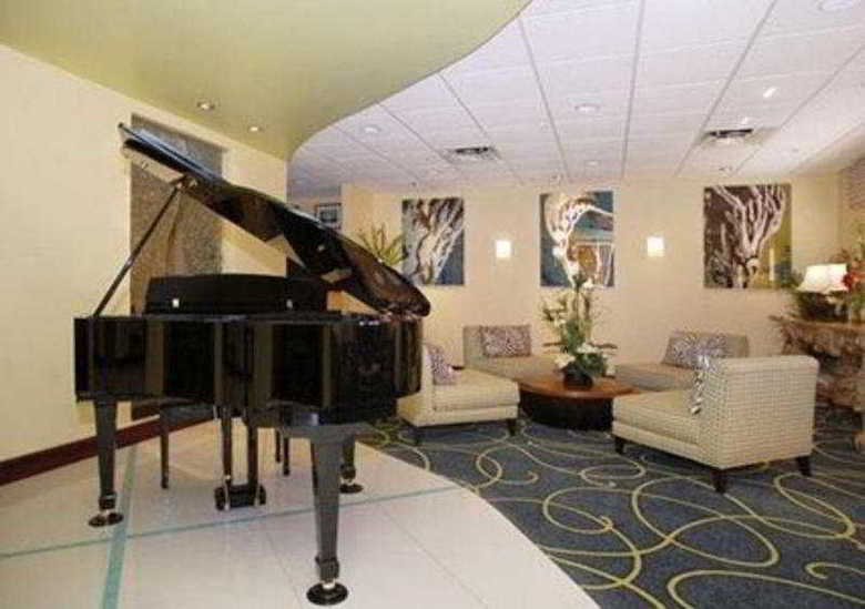 Hotel Comfort Suites