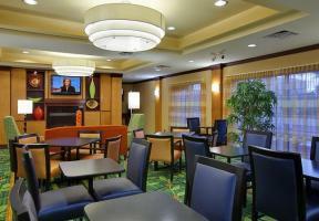 Hotel Fairfield Inn & Suites