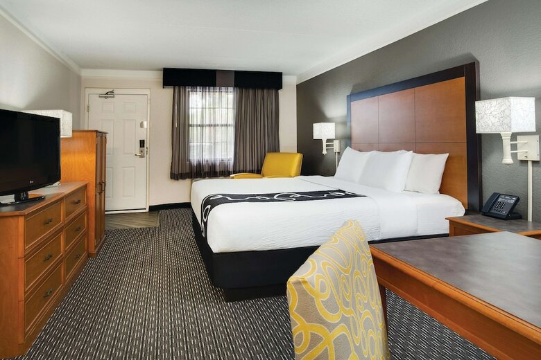 Hotel Days Inn By Wyndham Gainesville University I-75