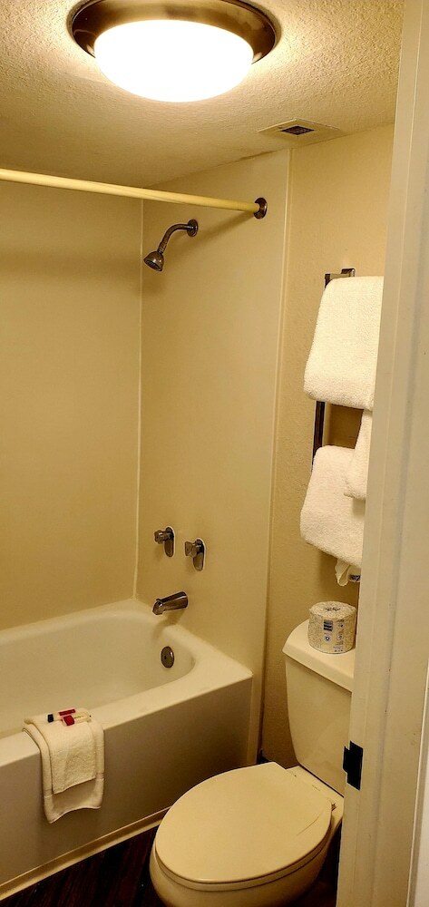 Hotel Days Inn By Wyndham Gainesville University I-75