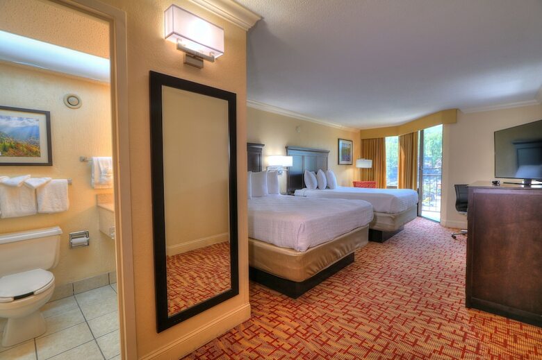 Edgewater Hotel