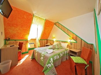 Hotel H�tel Moun�a