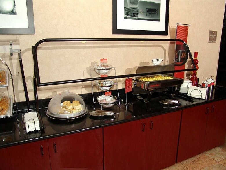 Hotel Ramada By Wyndham Orlando Florida Mall