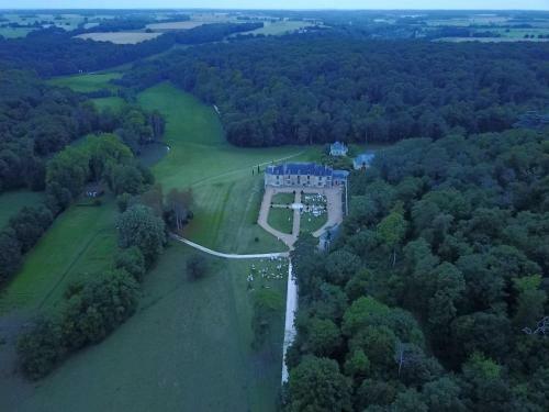 G�te Du Ch�teau D'hodebert