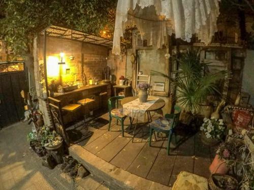Hostal Nona's Guest House