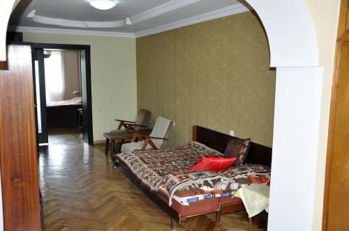 Apartment On Zurab Gorgiladze 38