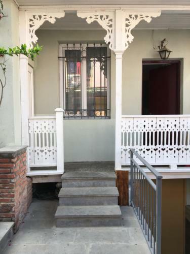 Zandukeli Apartments