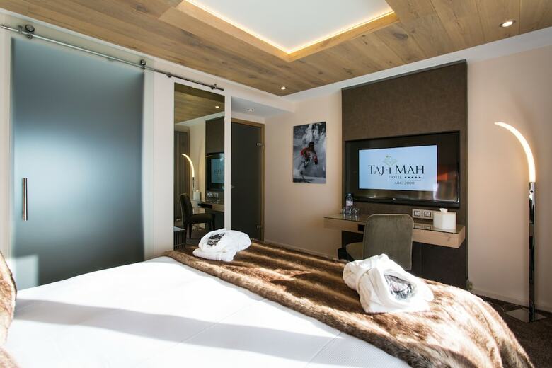 Hotel Taj-i Mah