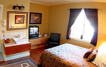 Hotel Louisbourg