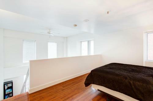 Palais-des-congr�s Furnished Apartments