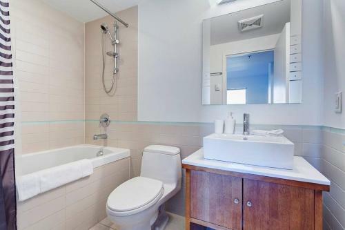 Palais-des-congr�s Furnished Apartments