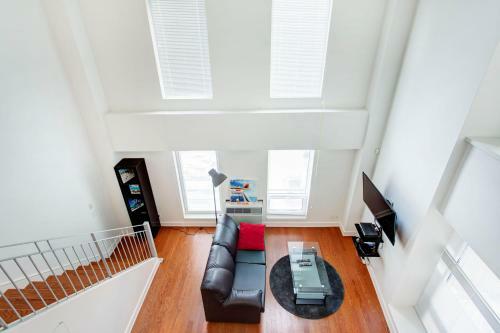 Palais-des-congr�s Furnished Apartments