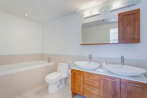 Palais-des-congr�s Furnished Apartments