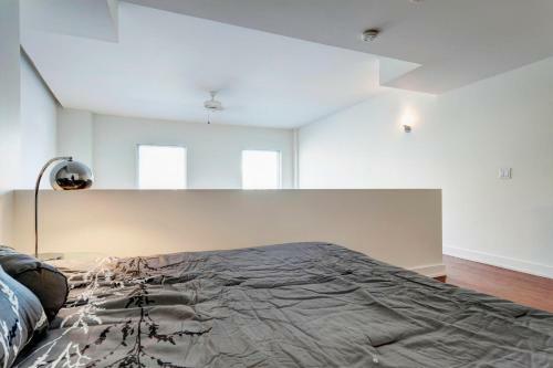 Palais-des-congr�s Furnished Apartments