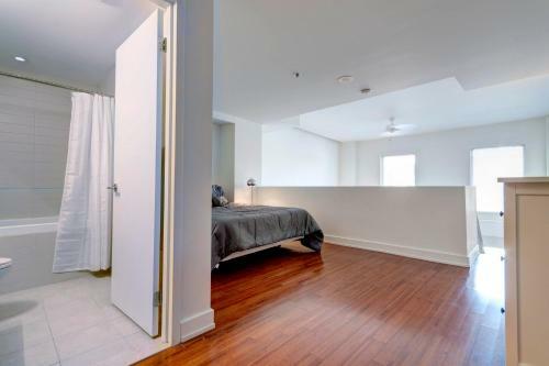 Palais-des-congr�s Furnished Apartments
