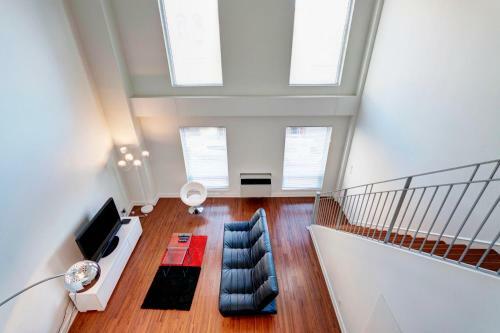 Palais-des-congr�s Furnished Apartments