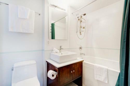 Palais-des-congr�s Furnished Apartments