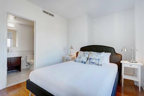 Palais-des-congr�s Furnished Apartments