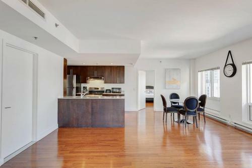 Palais-des-congr�s Furnished Apartments