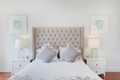 Palais-des-congr�s Furnished Apartments