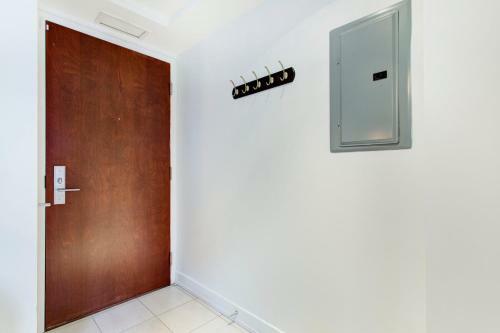 Palais-des-congr�s Furnished Apartments