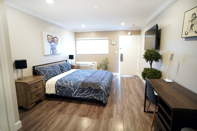 Hotel Anaheim Executive Inn & Suites