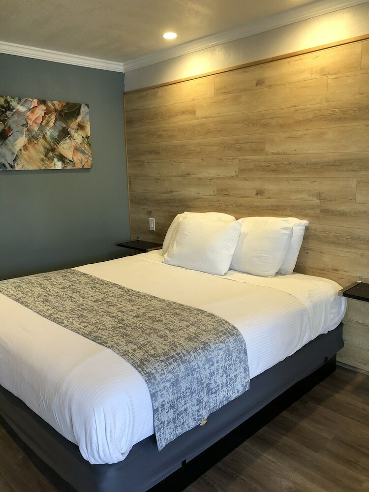 Hotel Anaheim Executive Inn & Suites