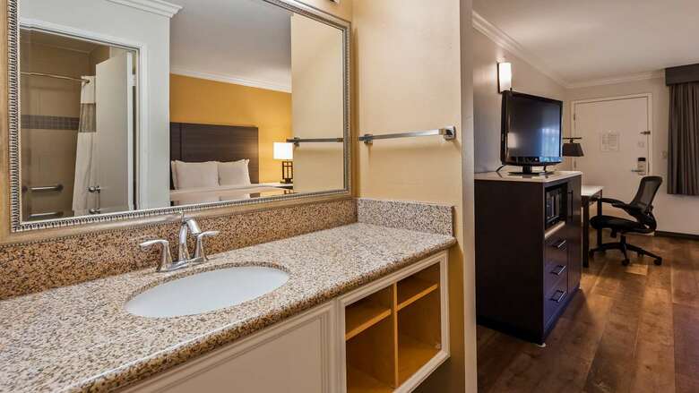 Hotel Best Western Orange County Airport North