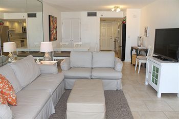 Hotel Resortquest Rentals At Islander Condominiums