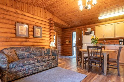 Hotel Cusheon Lake Resort