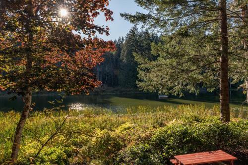 Hotel Cusheon Lake Resort