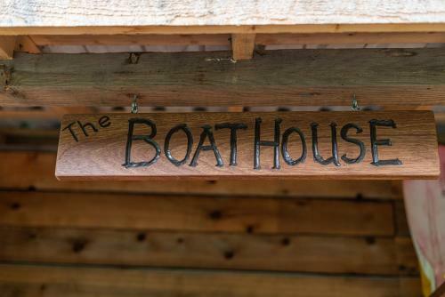 Hotel Cusheon Lake Resort
