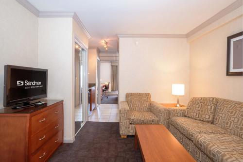 Sandman Hotel & Suites Winnipeg Airport