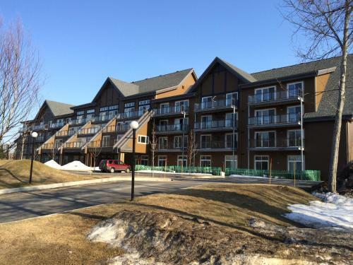 Aparthotel Condos H�tel Val-des-neiges - Le C�leste