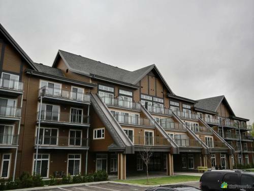 Aparthotel Condos H�tel Val-des-neiges - Le C�leste