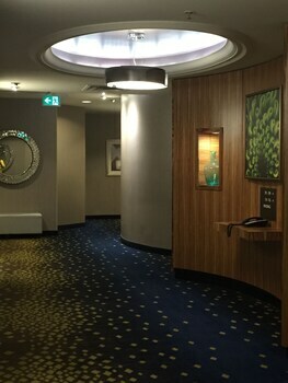 Hotel The Hollis Halifax - A Doubletree Suites By Hilton