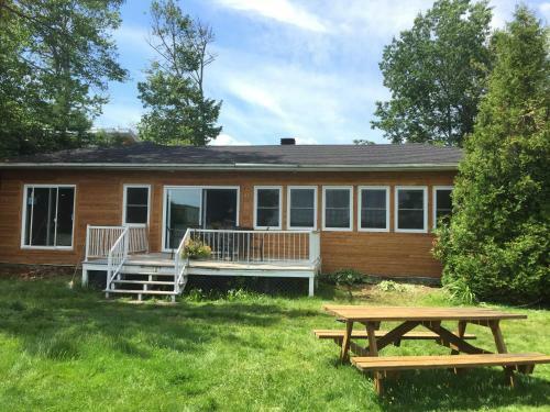 Hostal Gite Du Lac � La Tortue