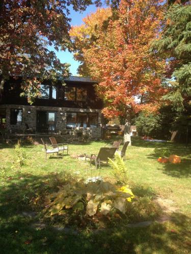 Hostal Gite Du Lac � La Tortue